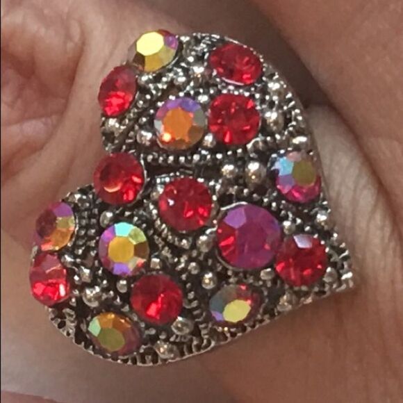 CRYSTAL HEART Ring w Adjustable Metal Band - Picture 8 of 8